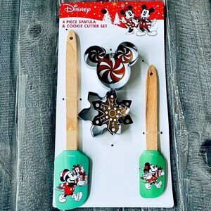 Disney Mickey Minnie Mouse Cookie Baking Utensils Christmas Holiday Gift Set
